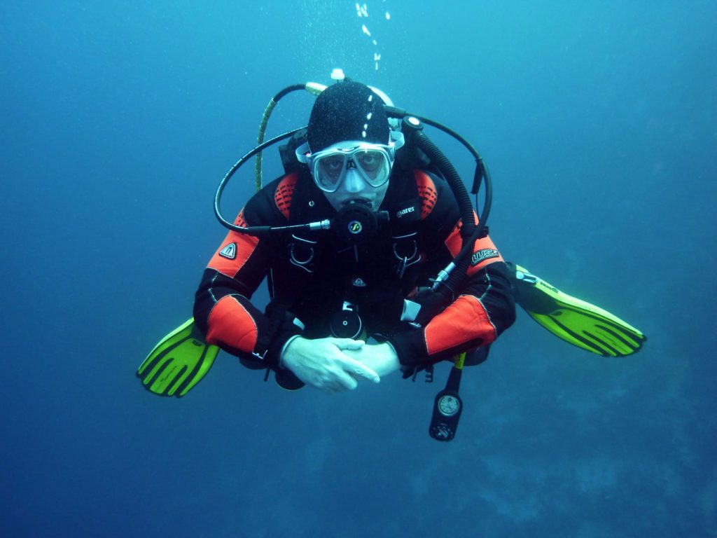 scuba diving adventurous things