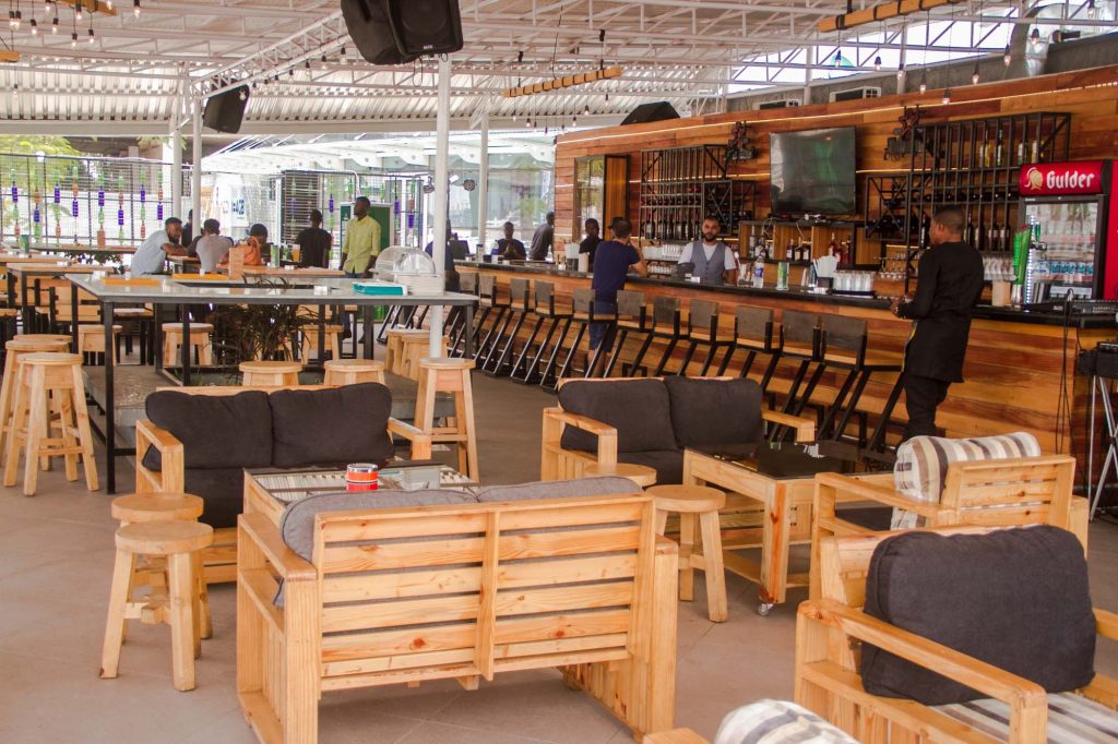 w bar lounge lagos