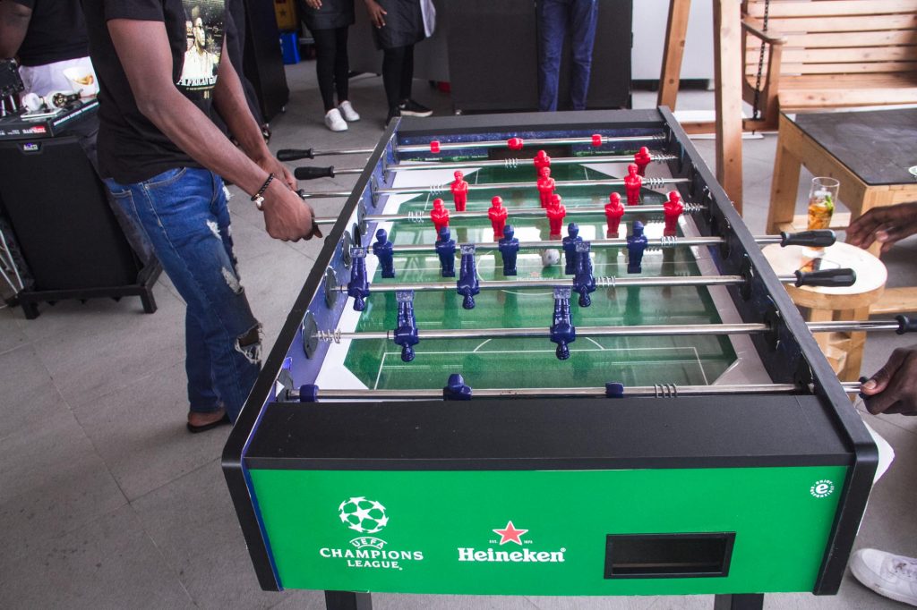 games at restaurant