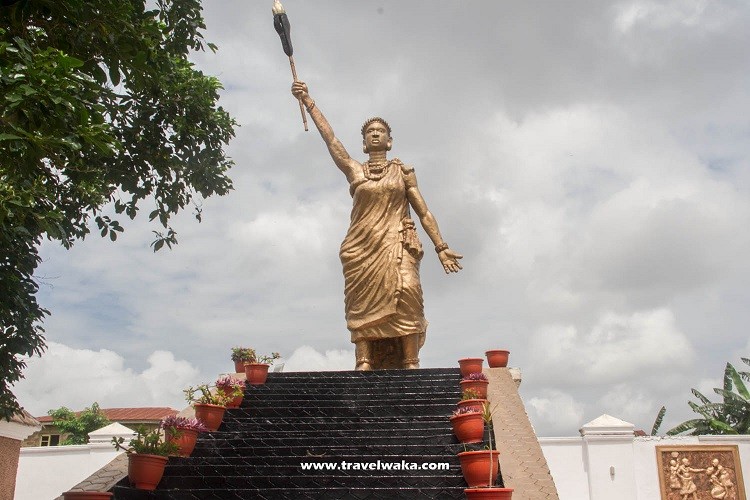 Queen moremi Ajasoro statue