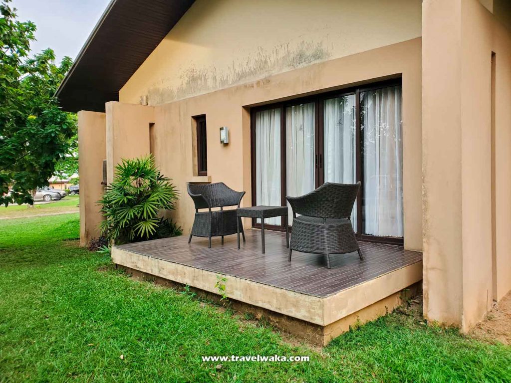 patio at epe hotel