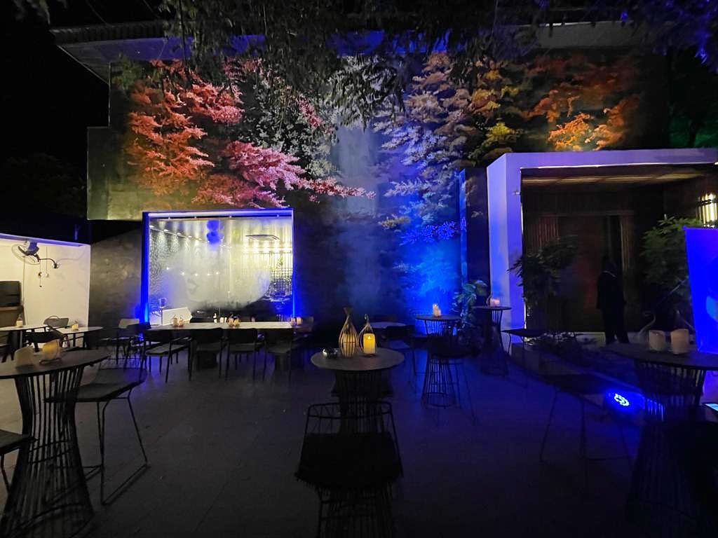 restaurant in lagos at night